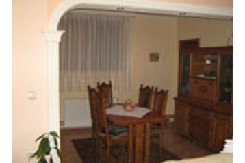 Serbia Privát Apatin, Exterior